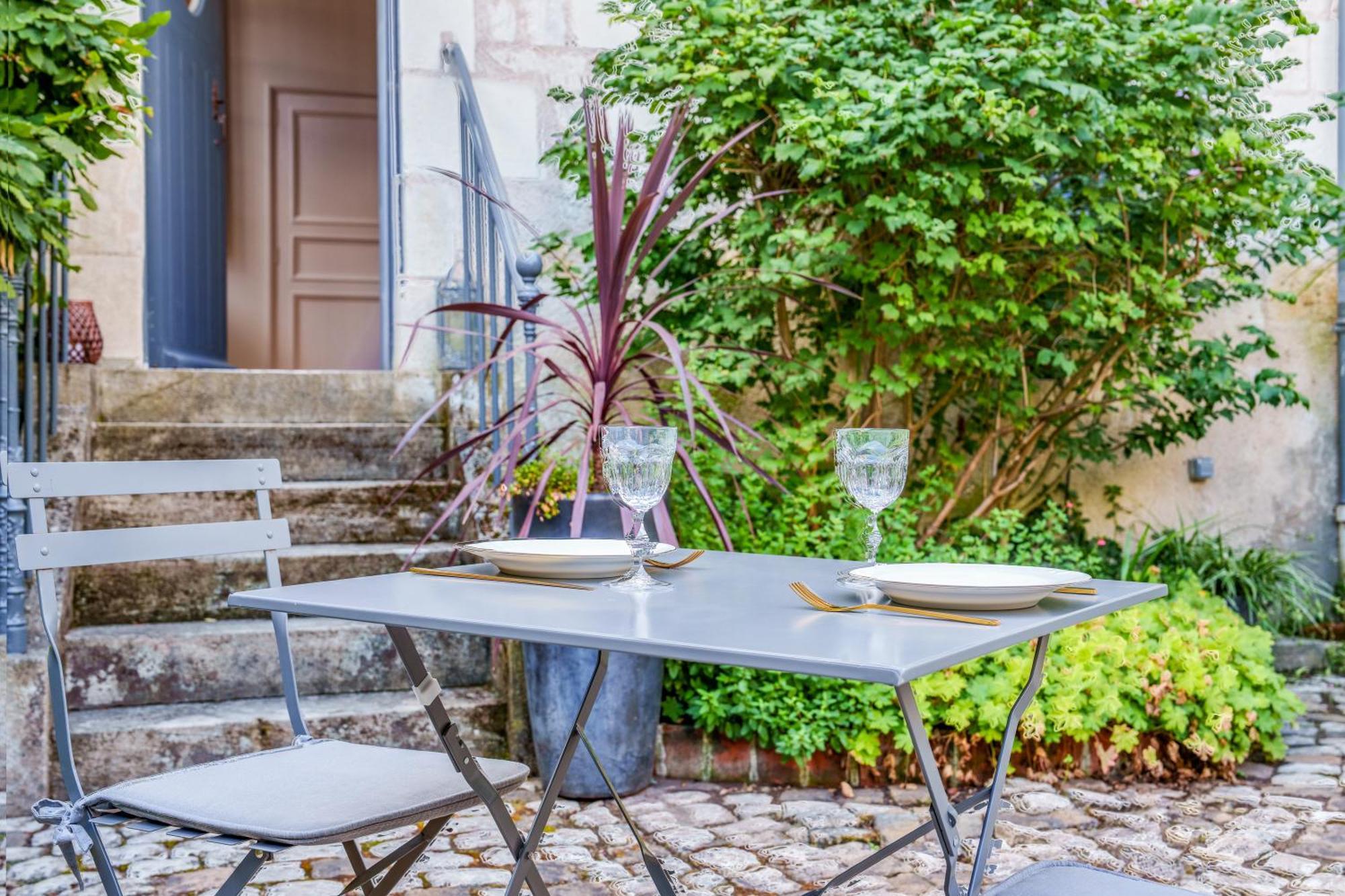 Appartement Raffine Vue Cathedrale, Jardin, Wifi Τουρ Εξωτερικό φωτογραφία